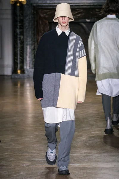Look 26